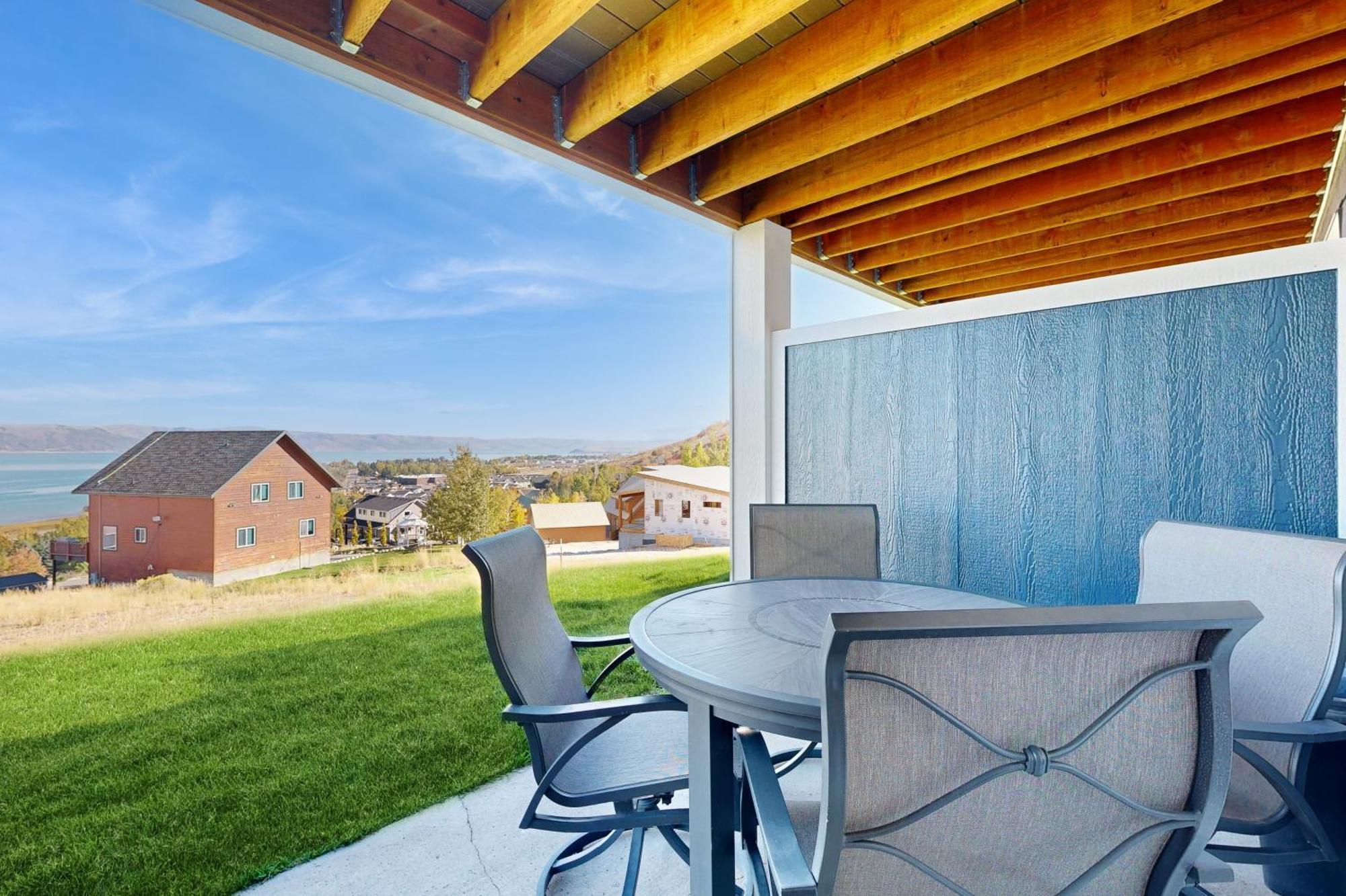 Bear Lake Blue Garden City Bagian luar foto